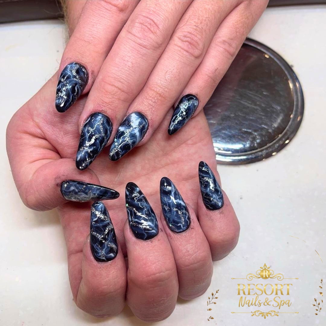 Resort Nails & Spa